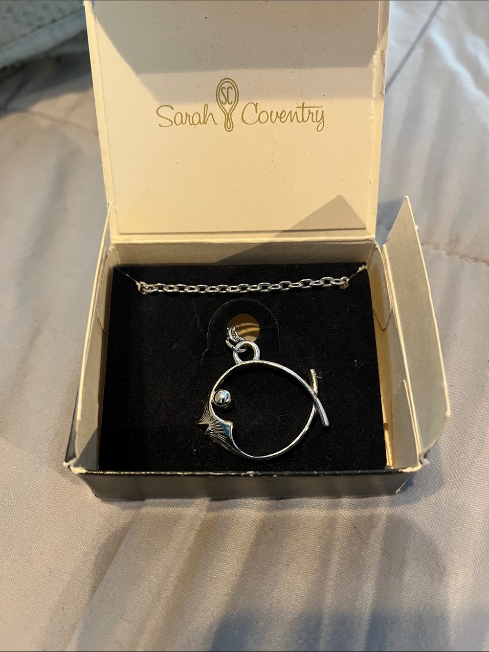 Vintage  Sarah Coventry Silver-Tone Fish Pendant Necklace - Splash 8282